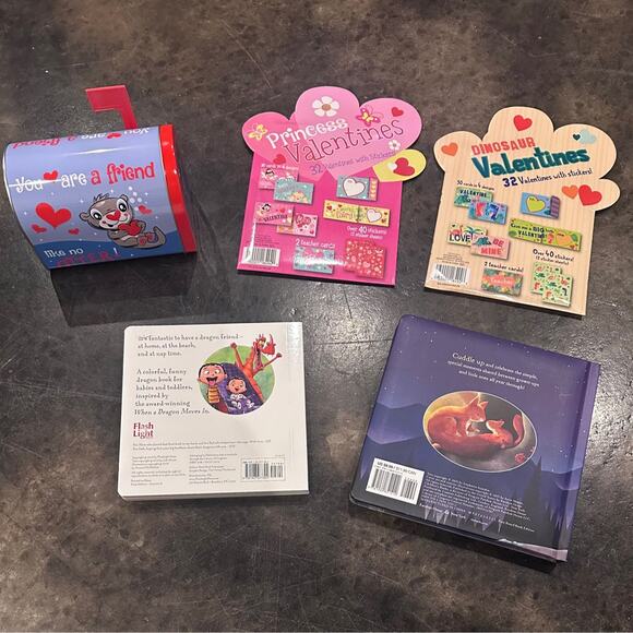 Valentines school and childrens book gift bundle - Picture 2 of 7